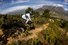 In den letzten Wochen konnte Andi sein neues Team und Arbeitsgerät bereits beim Teamcamp in Südafrika kennenlernen.