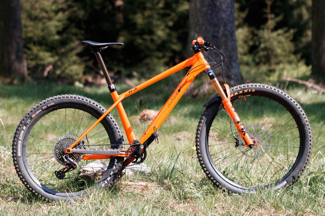<strong>Das Liteville H-3 von IBC-User Erkinator</strong> - samt schicker Custom-Lackierung in orange ("RAL2008")