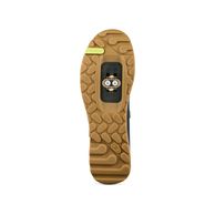 Die verlängerte 35-mm-Schuhplattenführung soll bergab eine rückwärtige Position ermöglichen.