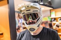Virginia Tech updatet Helm Rankings: 129 Helme verlieren 5-Sterne Bewertung