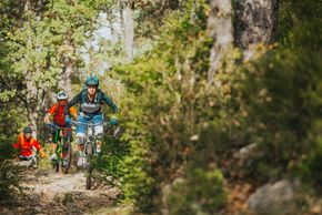 pyrenees-orientales-altitude-adventures-mtb-outsideisfree-group-trail