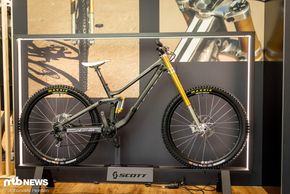 Das Scott Gambler in der Superlight-Edition mit knapp 13,5 kg von Dangerholm.