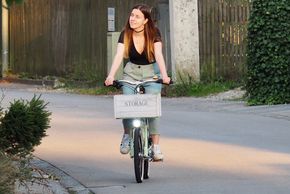 Die Besitzerin hat sichtlich Spaß am Rad!