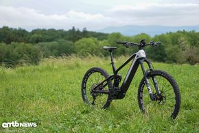 Conway Xyron S 8.9 MX Carbon – Ein leichtes E-All-Mountain mit Bosch-Antrieb für den vielfältigen Einsatz.