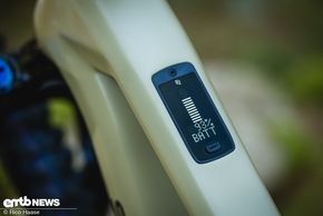Simplon integriert das OLED S/W-Display formschön ins Oberrohr