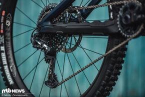 Für knackige Schaltvorgänge ist ein SRAM X01 Eagle-Antrieb zuständig.