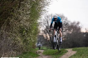 Das Commencal 365 Signature lädt ständig zum Spielen ein.