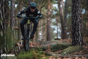 Wir konnten die neuen SRAM Code Ultimate Stealth-Bremsen mehrere Wochen an unserem Scott Genius-Testbike auf verschiedensten Trails und Untergründen testen