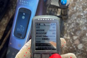 Wer einen GPS-Tacho von Wahoo (hier im Bild der Elemnt Bold) oder Garmin fährt, kann den TQ-Antrieb einfach als Sensor wie einen Pulsgurt hinzufügen