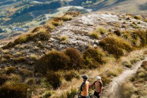 Switchblade-V6-Action-NZ-PivotCycles-062