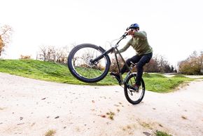 Mit dem neuen Cotic BFe nehmen die Briten Abschied von ihrem Stahlhardtail mit 27,5"-Laufrädern.