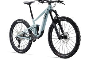 Das LT 1 kommt mit einer Fox  36 Performance, …