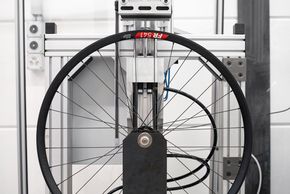 Entwickelt und getestet im DT Swiss Testcenter sowie in Zusammenarbeit mit großen Reifenherstellern…