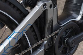 ...während das FS X12 auf eine 12-fach-Schaltung von SRAM setzt und auf ABS verzichtet.