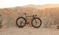 Titelbild für Artikel: Megamo Silk: Neue Generation des Race-Gravelbikes