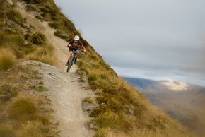 Switchblade-V6-Action-NZ-PivotCycles-074