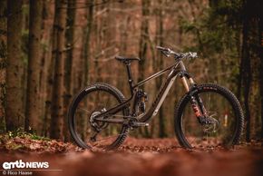 Ein eigenständiges Design und Funktionalität zeichnen das Light-E-MTB Ghost Path Riot Full Party aus.