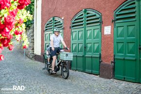 Durchdacht, komfortabel und familientauglich: Das Moustache Lundi 20 Cargo 3 überzeugt im Alltag mit sicherem Fahrverhalten und cleveren Details.