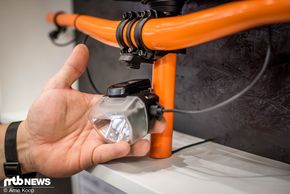 Auch Lampen stellt Fidlock mittlerweile her.