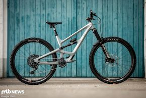 Wir konnten das Fahrwerk an einem YT Capra Uncaged 6 testen