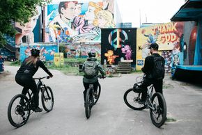 In der ehemaligen Abhörstation befindet sich eine große Street-Art-Gallery.