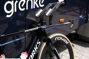 Das Bike von Aleksandr Vlasov mit Spezial-Aufliegern…