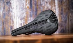 Titelbild für Artikel: Specialized Phenom Pro Mirror-Sattel im Test: Komfort kostet