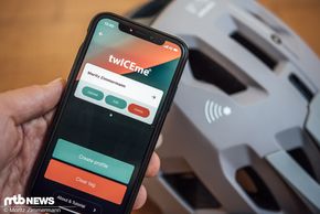 Per kostenloser twICEme-App kann man seine medizinischen Informationen direkt auf den Helm übertragen