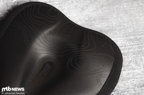 Neu hingegen ist das „Enhanced Grip Material“