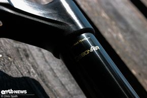DebonAir steht bei RockShox seit ein paar Jahren für eine vergrößerte Negativ-Luftkammer