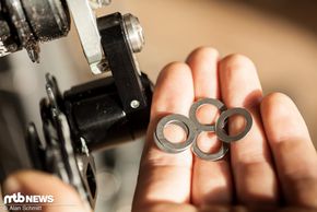 Seitliche Ausrichtung mit Beilagscheiben