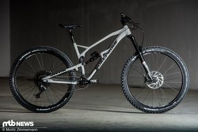 Das Nukeproof Mega 290 Comp ist ein absolutes Ballerbike, dem kein Gelände zu rau ist