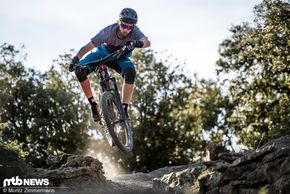 Matsch, Schnee und Regen erhöhen zwar den Verschleiß, doch echte Härtetests gab es beispielsweise auf den steinigen Trails Nordspaniens