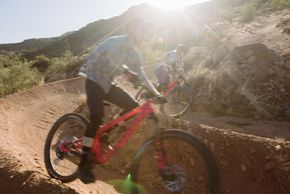 talon-switchblade-phx-web-PivotCycles-3507