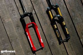 Fox 38 Factory vs. RockShox ZEB Ultimate: Beide Gabeln sollen in etwa die gleiche Zielgruppe ansprechen