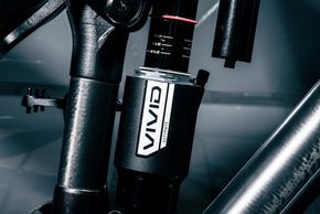 ... während am Heck ein RockShox Vivid Ultimate Air arbeitet