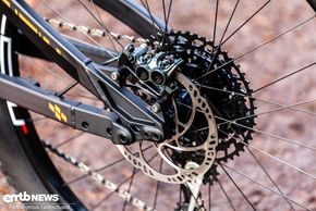 Am anderen Ende des Magura MT7-Bremssystems stehen die Vier-Kolben-Bremszangen