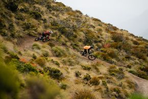 Switchblade-V6-Action-NZ-PivotCycles-021