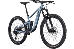 … das LT 2 lediglich mit einer RockShox 35 Gold RL.