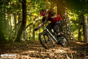 Den Blick weit vorne auf dem Trail, das E-Bike macht den Rest