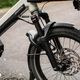 Die SR Suntour Mobie Federgabel wurde speziell für Cargobikes entwickelt und bietet 70 mm Federweg.