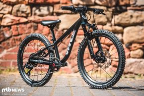 Statt wie andere Kinderbike-Hersteller bei Rädern für Kids ab 105 cm Körpergröße auf 16"-Laufräder zu setzen, gibt es für diese Größe schon die 20"-Option beim Max 20 Trail