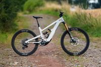 Neues YT Decoy 2026 E-Bike – Test: Endlich neu und mit Bosch CX!