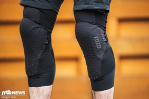 Wer gern Level 2-Schutz, einen sicheren Sitz und trotzdem bequeme Schoner haben möchte, der sollte sich die Ion Arcon LT genauer anschauen.
