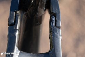 ... so hat man die Wahl zwischen 64,6° und  64,1° Lenkwinkel und einer Tretlagerabsenkung von  22 mm oder 29 mm