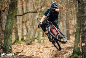 Zu Beginn waren wir mit der Trickstuff Maxima an unserem Trailbike unterwegs